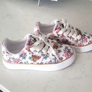 Guess Shoes size 12 Girls